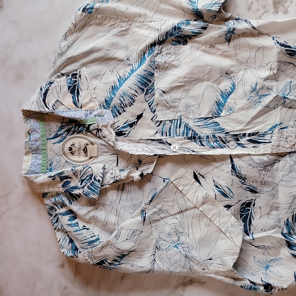 Men's small Ganesh short sleeve buttondown floral palm